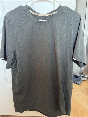 REI Men's Heather Charcoal Short-Sleeve Performance Tee